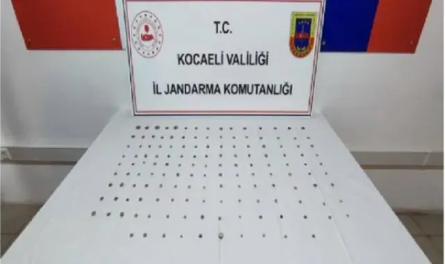 Tarihi eserlerle yakalanan 2 kişiye gözaltı