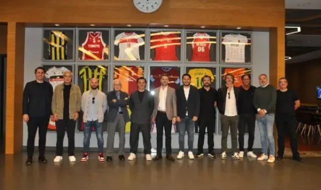 Montella ve TFF Sağlık Kurulu, Acıbadem Sports'u ziyaret etti