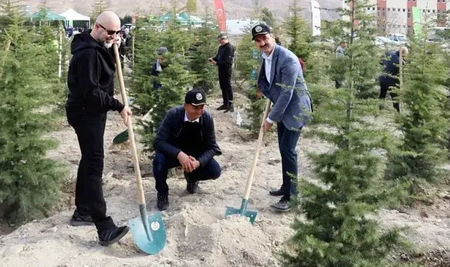 Çankırı'da fidanlar toprakla buluştu