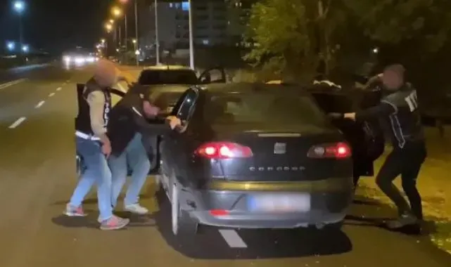 Edirne'de, otomobilde uyuşturucuyla yakalanan 3 Bulgar tutuklandı