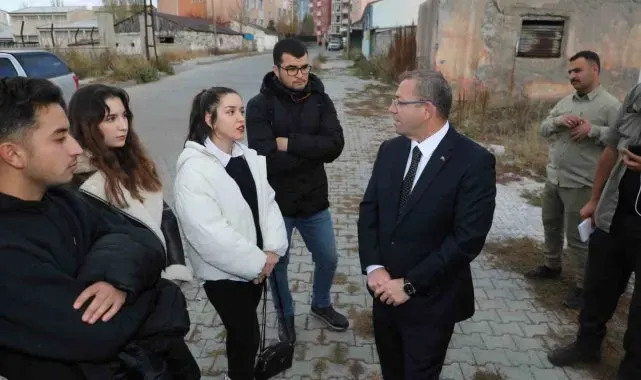 Vali Polat, gençlerle sohbet etti
