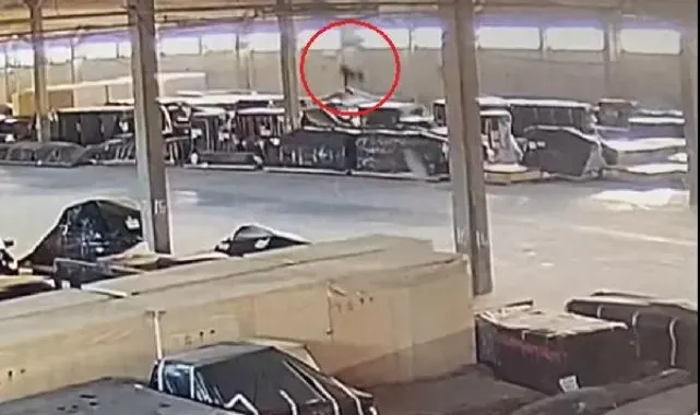 Çatıdan düşen işçi, hayatını kaybetti