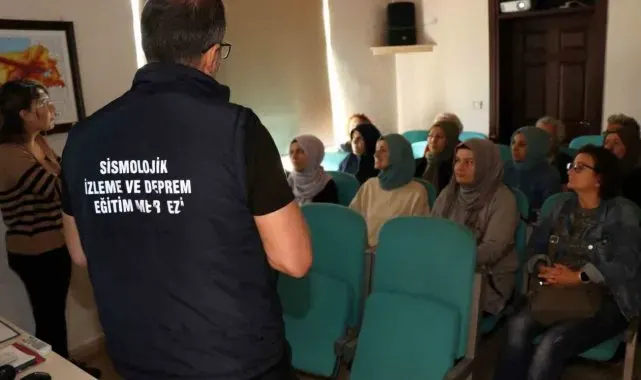 İşaret diliyle deprem eğitimi