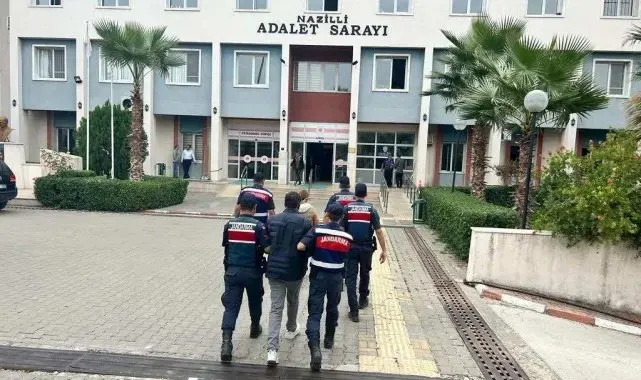 Alışveriş merkezi hırsızları yakalandı