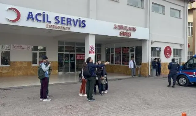 Sivas'ta 88 üniversite öğrencisi, zehirlenme şüphesiyle hastaneye başvurdu