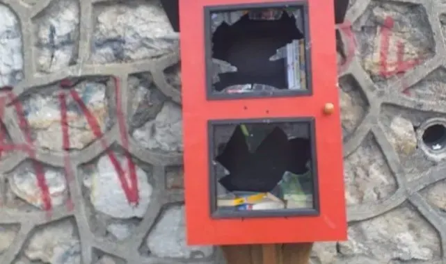 Zonguldak Belediyesi'nden minyatür kütüphaneye zarar verenlere tepki
