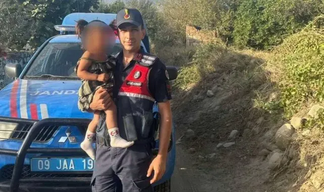 Kaybolan 2 yaşındaki kız çocuğunu jandarma ekipleri buldu