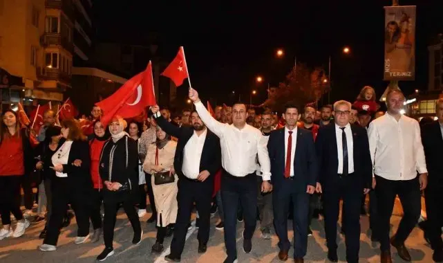 Mustafakemalpaşa'da tarihi Cumhuriyet coşkusu