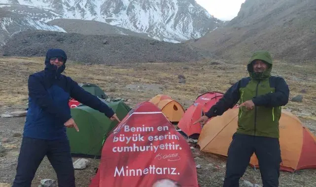 Cumhuriyetin 100. yılında Erciyes Dağı zirve tırmanışı yapıldı