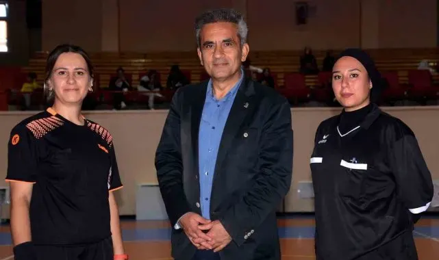 Cumhuriyet Kupası Hentbol Turnuvası tamamlandı