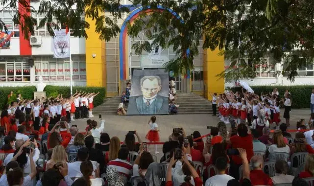 Başak Koleji'nde 100. yıl coşkusu yaşandı