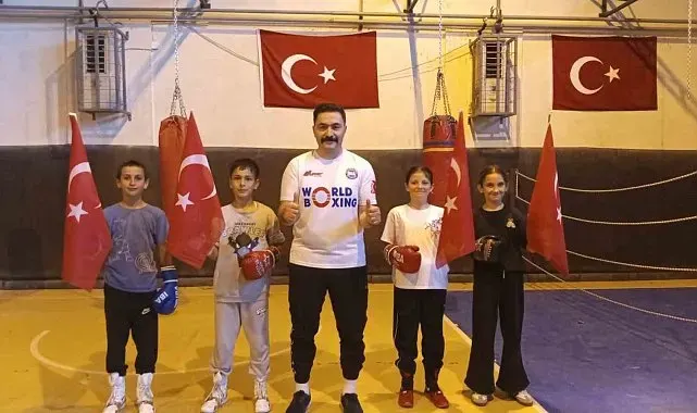 Arpalı'dan 4 sporcu Türkiye Boks Şampiyonası'nda mücadele edecek