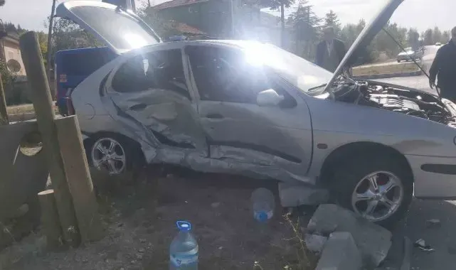 Afyonkarahisar'da trafik kazası: 6 yaralı