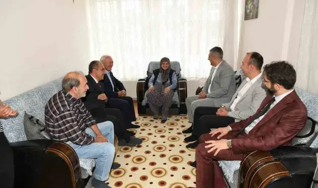 Cumhuriyetin 100'ncü yılında, 100 yaşında olan vatandaşlar ziyaret edildi