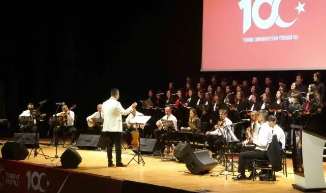 Muğla'da 'Cumhuriyetin Sesi' isimli konser ve film gösterimi düzenlendi