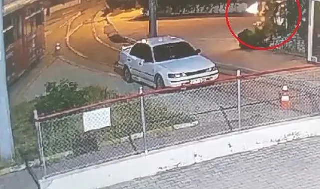 Seferleri durdurulan nostalji tramvayına yanıcı madde atıldı: O anlar kamerada