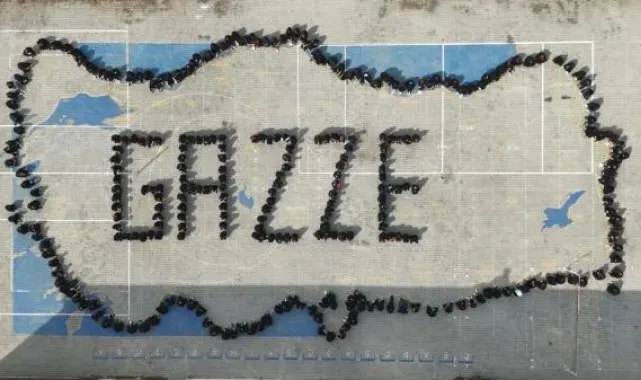 Osmaniye'de öğrenciler, 'Gazze' koreografisi oluşturdu