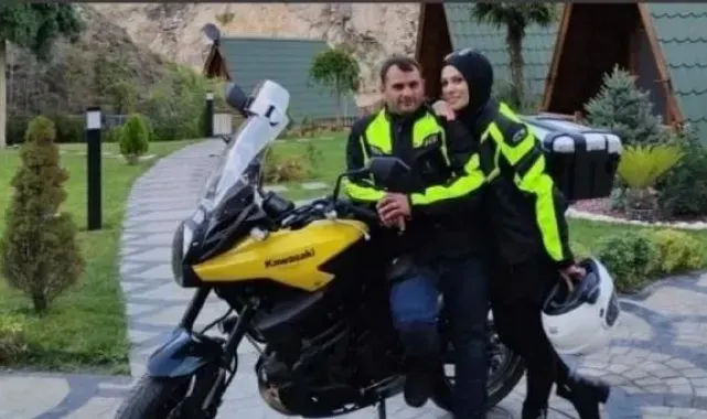 Yeni aldıkları motosikletle kazada ölen çift, toprağa verildi