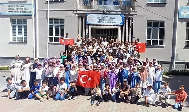 Develi Yaz Kur'an Kursu'nda Veda Hutbesi Okuma Etkinliği düzenlendi