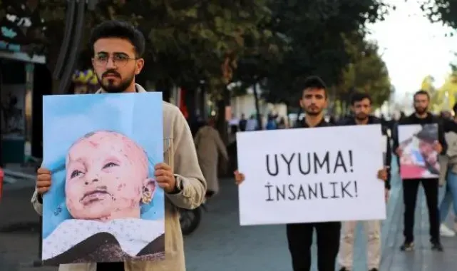 Üniversitelilerden 5 saat sessiz İsrail protestosu