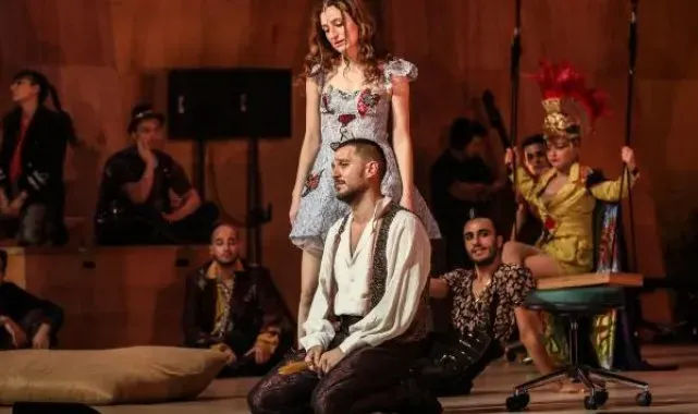 'Aşık Shakespeare' sahnede