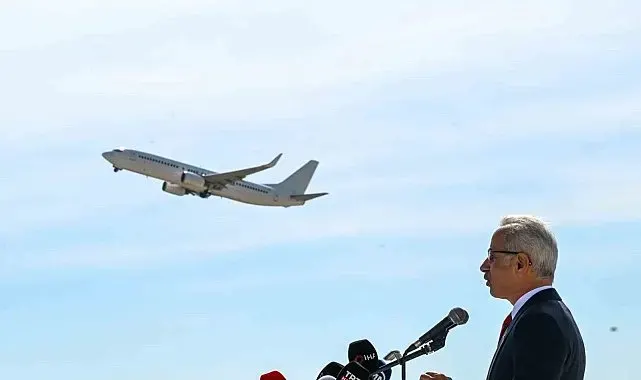 Bakan Uraloğlu: "Antalya Havalimanı'nda yeni hava trafik kontrol kulemizin betonarme imalatlarında 46 metre seviyesine ulaştık"