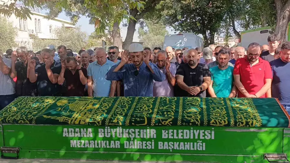 Motosiklet kazasında hayatını kaybeden 17 yaşındaki Ayaz, son yolculuğuna uğurlandı