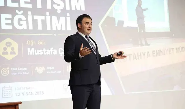 Kütahya'da İl Emniyet Müdürlüğü personeline etkili iletişim eğitimi
