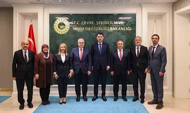 Bilecik heyeti Bakan Kurum'la yatırımları masaya yatırdı