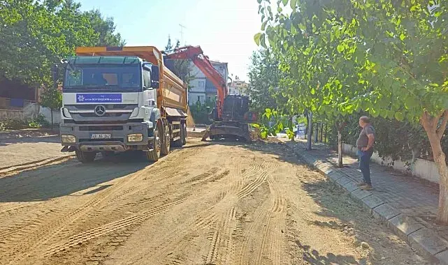Aydın Büyükşehir'den 17 ilçede eş zamanlı yol seferberliği