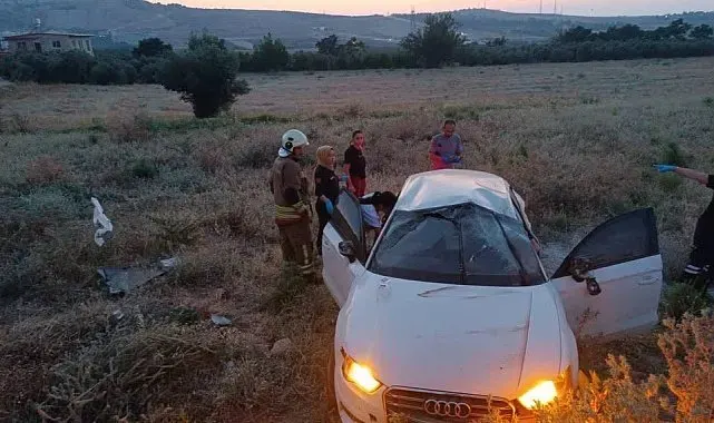 İskenderun'da otomobil tarlaya uçtu