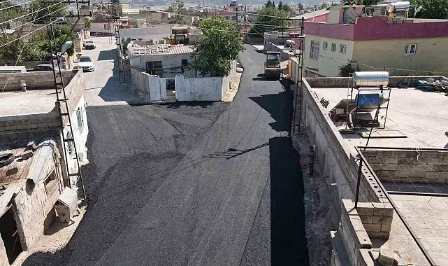 Gaziantep Büyükşehir Belediyesi'nden Araban'a ilk sıcak asfalt