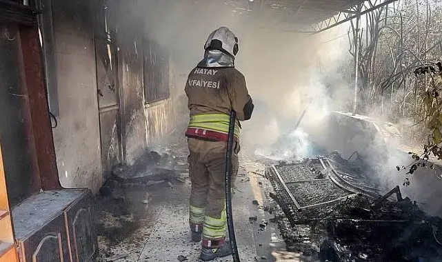Arsuz'da müstakil evden alevler yükseldi