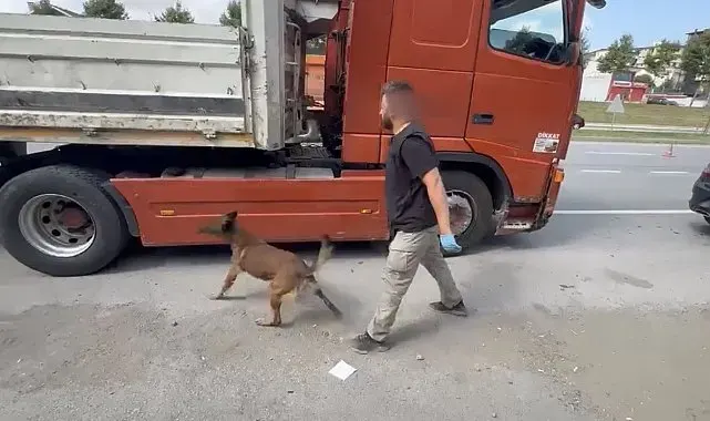 Tırın gizli bölmesinde 7 kilo metamfetamin ele geçirildi