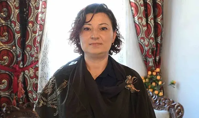 Kütahya'nın asırlık tel kırma sanatı modern tasarımlarla yaşatılıyor