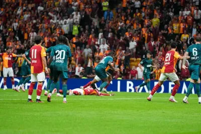 Galatasaray - Kocaelispor Maçında İlk Yarı Golsüz Eşitlikle Sona Erdi