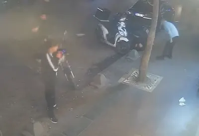 Küçükçekmece'de Sokak Ortasında Silahlı Saldırı: Husumetlisini Vuran Şüpheli Yakalandı