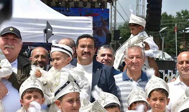 Sarıkamış Belediyesi'nden 300 çocuğa toplu sünnet şöleni