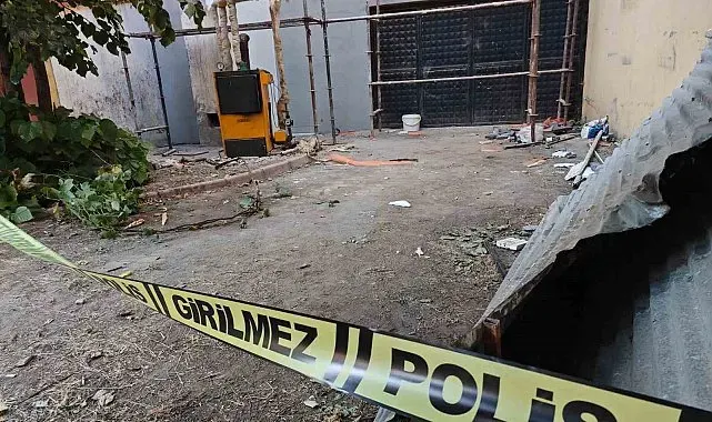 İnşaat mantolama işcisi iskeleden düşerek hayatını kaybetti