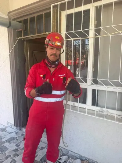 Antakya'da Evine Yılan Giren Vatandaş Panik Yaşadı: Ekipler Harekete Geçti