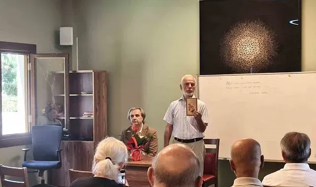 Prof. Dr. Mustafa Kara'nın kitap sergisine yoğun ilgi