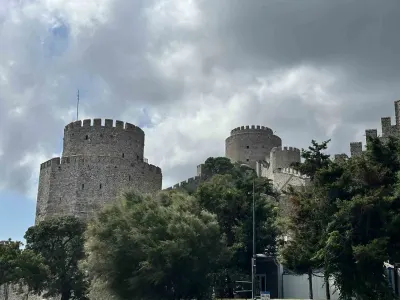 Rumeli Hisarı’ndaki Bitmeyen Restorasyona Sert Tepki: '90 Günde Yapıldı, 6,5 Yıldır Bitirilemiyor