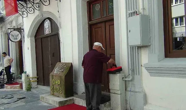 CHP Kars İl Başkanlığı'nda çilingirli devir