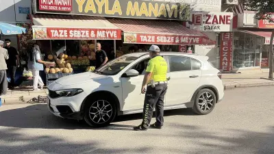 Polislerin Gözü Önünde Ters Yöne Girdi! 10 Bin Lira Cezadan Kaçamadı