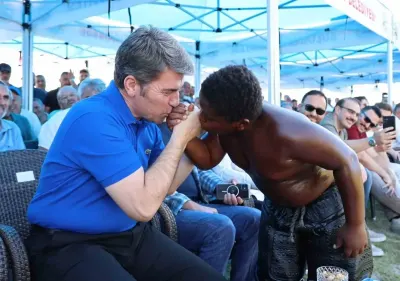 Amasya'nın Yürek Isıtan Görüntüsü: Vali ve 11 Yaşındaki 'Arap Osman' Er Meydanında Buluştu