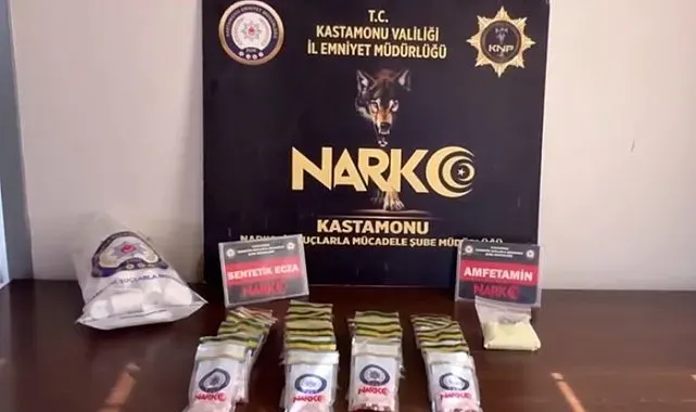 Kastamonu'da bin 699 adet sentetik ecza hapı ile 387 gram amfetamin ele geçirildi