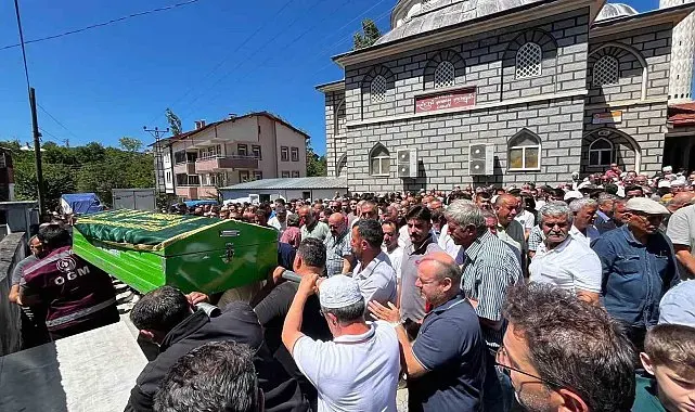 Kazada ölen tır sürücüsü toprağa verildi