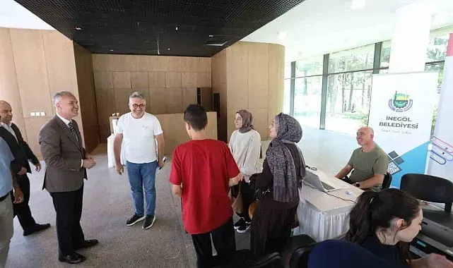 İnegöl Belediyesi tercih sürecinde de öğrencilerin yanında