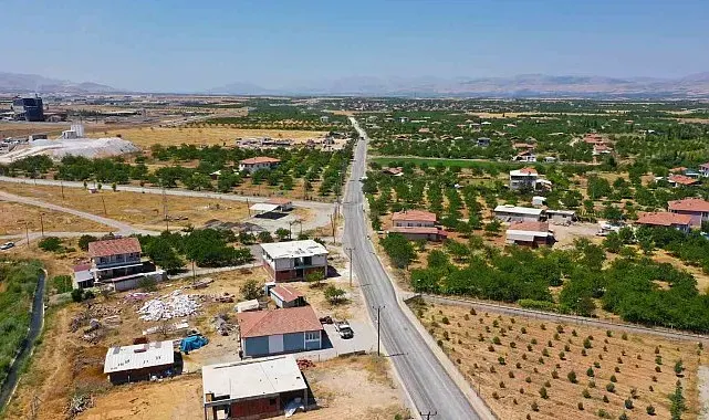 İki önemli yol aksında çalışmalar eş zamanlı sürüyor