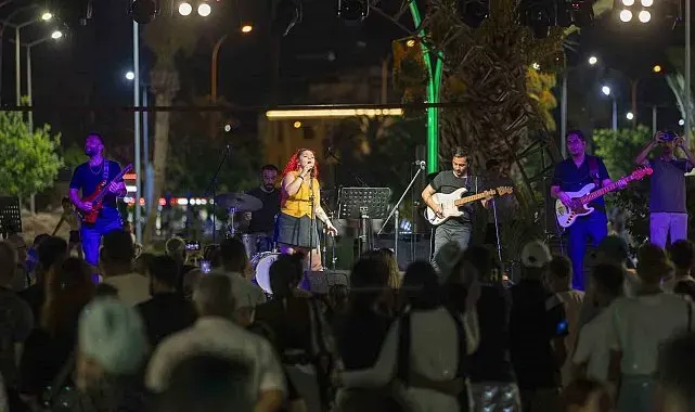 Mersin'de yaz akşamları konserlerle şenleniyor